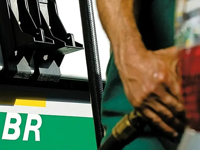 Gasolina deve subir no 2º semestre