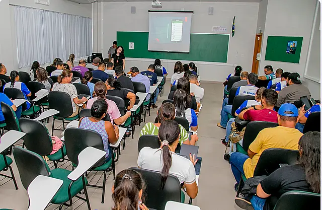 Agentes de saúde de Corumbá de qualificam para uso de sistema de informação