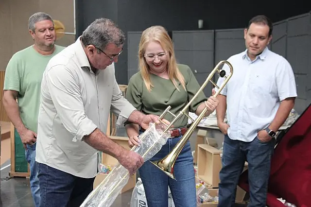 Anastácio destina equipamentos à rede municipal de ensino
