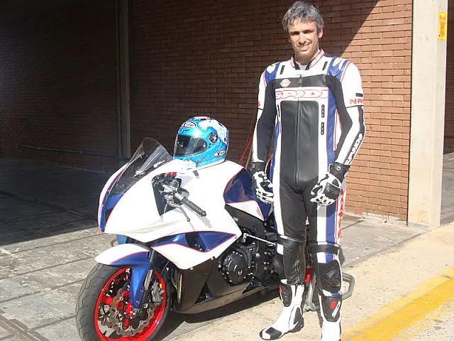 Dois anos após grave acidente, Pimentel se destaca no ELF Superbike
