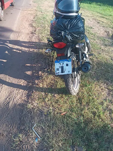 Motociclista fica ferido em colisão com ciclista no bairro Previsul