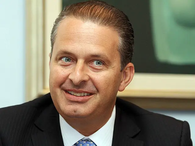Candidato à Presidência Eduardo Campos morre em acidente aéreo