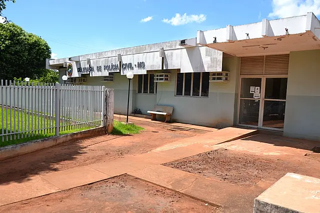 Criminosos arrombam residência no Ovídio Costa I