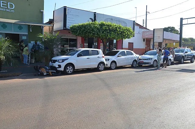Taxista passa mal e colide com veículos em Anastácio