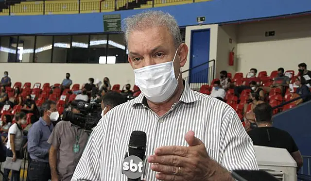 Taxa de contágio cai, mas secretário pede que cuidados seja mantidos