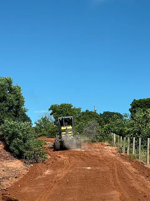 Aquidauana inicia manutenção na estrada de acesso ao Morro do Paxixi