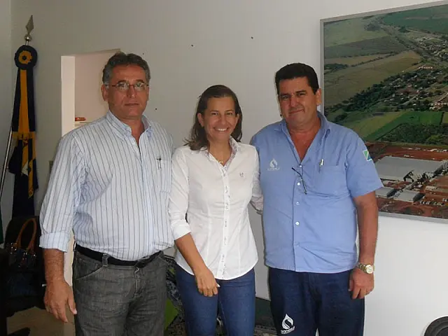 Gerente regional da Sanesul de Aquidauana visita prefeita de Terenos