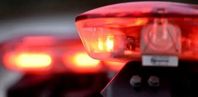 Assaltante espanca idoso ao perceber que ele estava ligando para polícia