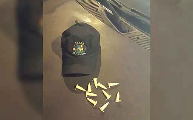 Foragido é flagrado pela PM com droga dentro do boné em Anastácio