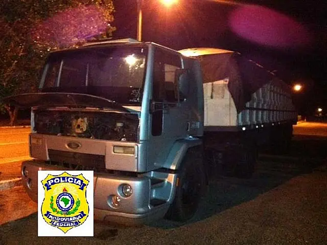 PRF apreende 110 quilos de cocaína na BR-262