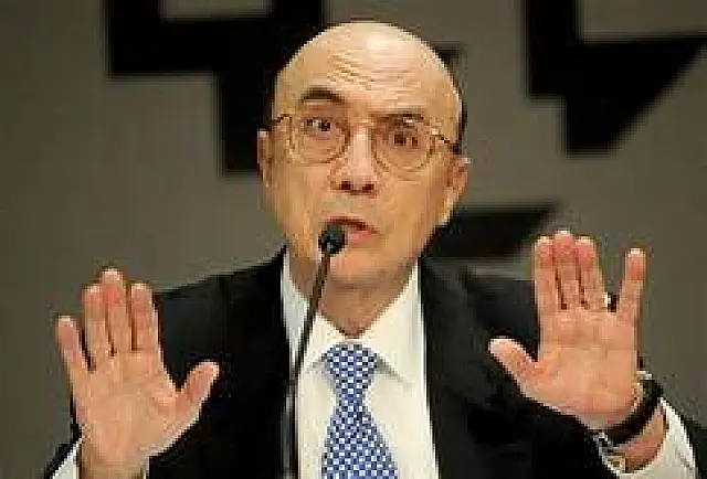 Meirelles diz que país está longe de cortar benefícios previdenciários