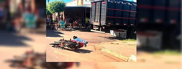 Veja Vídeo: caminhão passa por cima e motociclista morre em Anastácio