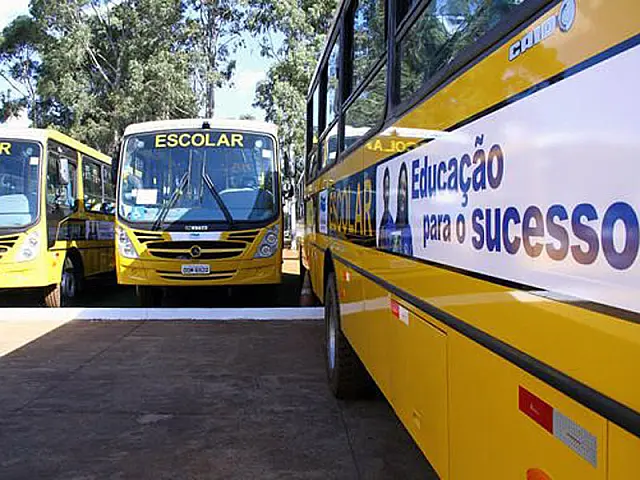 Aquidauana soma uma frota de 11 ônibus novos para transporte escolar