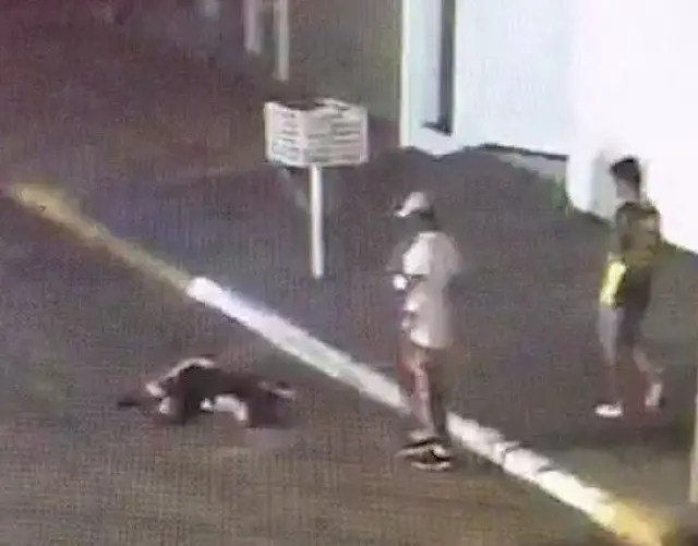 Vítima de mal súbito morre na rua e é roubada por dois homens
