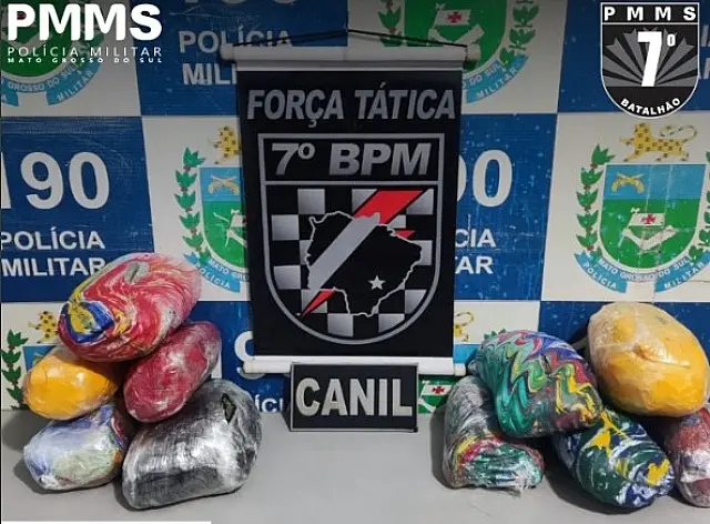 PM intercepta veículo com grande quantidade de drogas em Anastácio