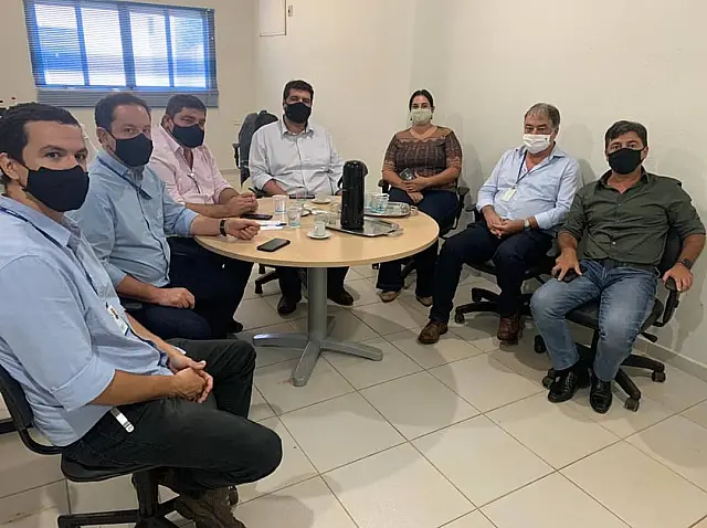 Prefeito se reúne com representantes da Sanesul para discutir ações de trabalho