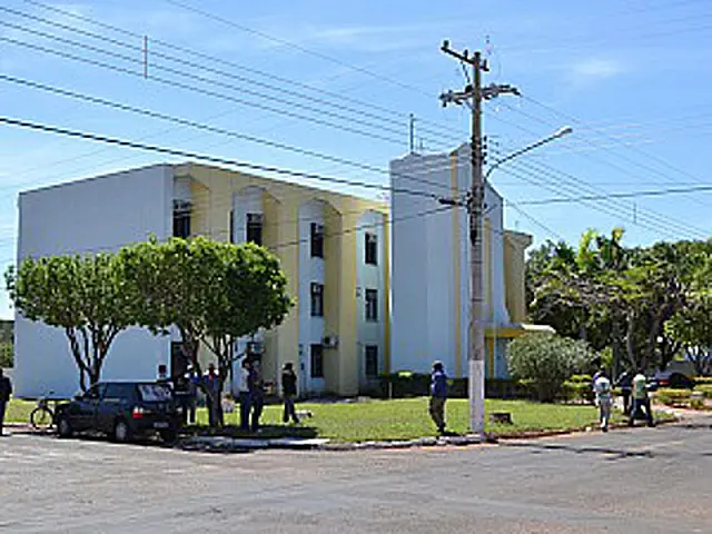 Prefeitura terá expediente matutino nesta terça-feira