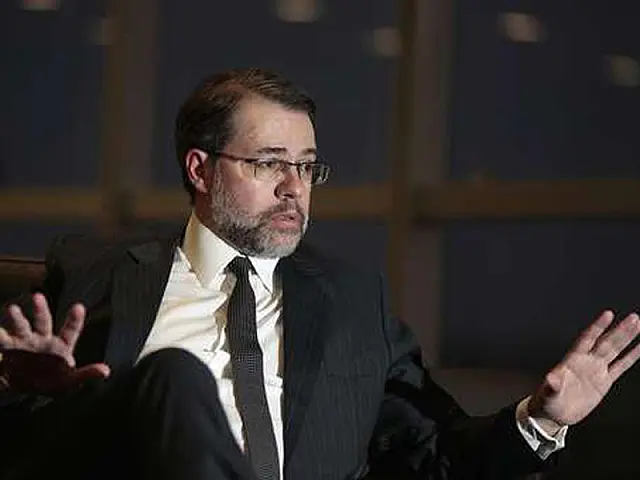 Não terá 3º turno, diz TSE, após pedido de cassação de Dilma
