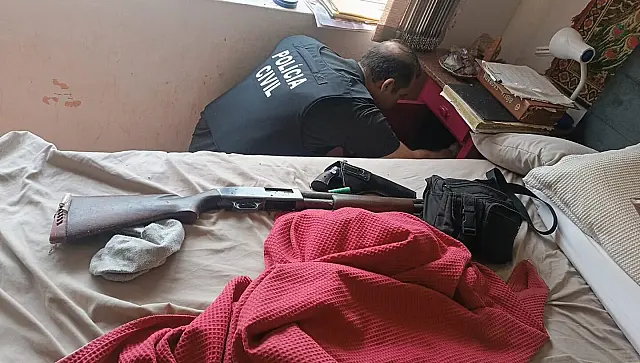 Mãe é presa após atirar na filha em pousada de Corumbá