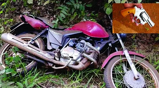 PM apreende revólver e moto furtada com adolescente e homem de 19 anos