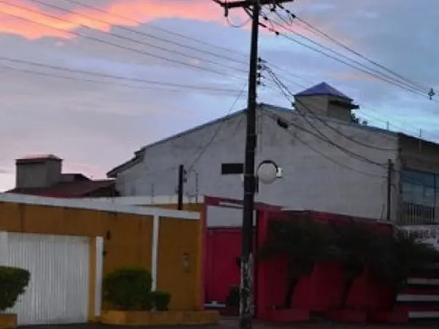 Homem atira na ex ao encontrá-la em casa noturna