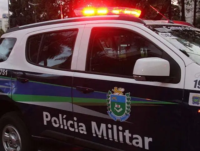Mulher fratura coluna ao pular do 2° andar para fugir de cárcere na Capital