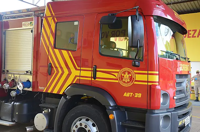 Bombeiros socorrem homem esfaqueado em Anastácio