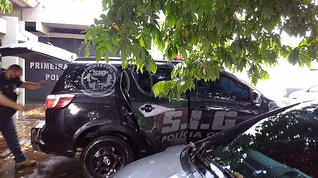 Jovem é preso após agredir ex-companheira e filha de 7 meses