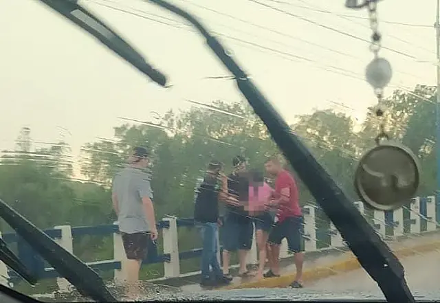 Sargento e moradores salvam vida de jovem na Ponte Nova em Aquidauana