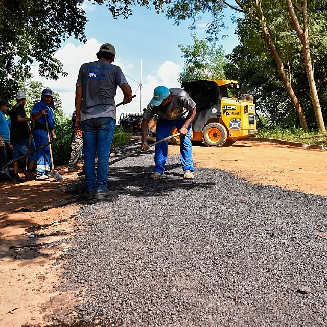Rua 7 de Setembro tem drenagem e reconstrução de asfalto concluídos