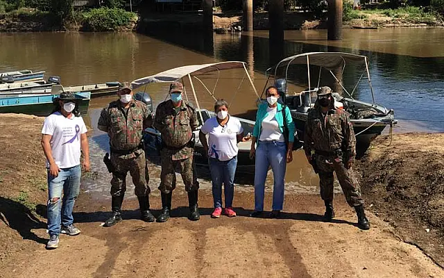 Ribeirinhos do rio Miranda estão sendo vacinados contra a Covid-19