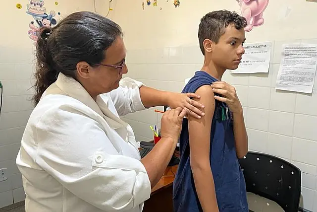 Dourados supera 2,5 mil vacinados contra dengue em 3 dias de campanha