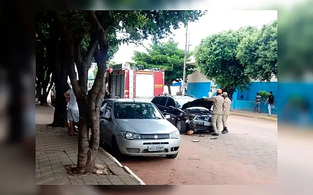 Acidente entre dois carros deixa um ferido