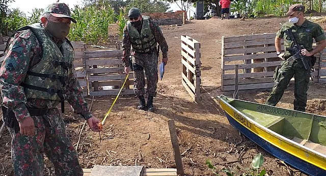 PMA e Marinha de Corumbá interditam construções às margens do rio Paraguai