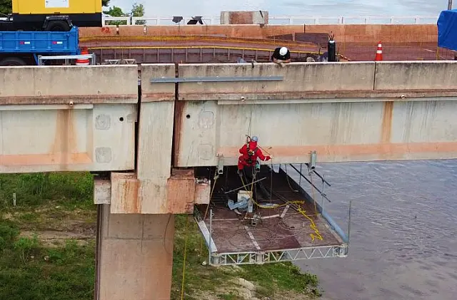 Avançam obras para reparos da ponte sobre o rio Paraguai
