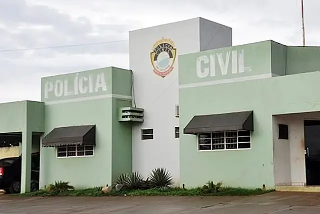 Criança de 7 anos é encontrada morta e mãe desacordada em residência