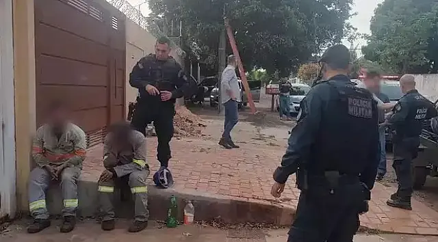 Dupla usou uniforme e carro alugado para furto de fios em Campo Grande
