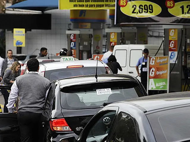 Governo deve aumentar preço da gasolina em 7%