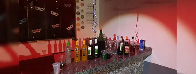 Operação fecha festa open bar que distribuía bebidas alcoólicas a adolescentes em Bonito