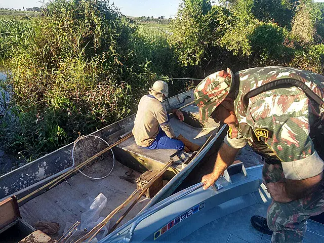 Cinco pescadores são multados em R$ 6,5 mil por pesca predatória no Carnaval