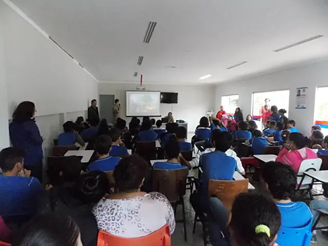 Corpo de Bombeiros de Aquidauana realiza palestras para alunos da rede pública