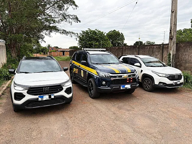 PRF apreende dois veículos roubados em Anastácio