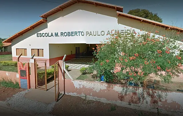 Teto de escola municipal desaba em Miranda