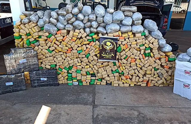 DOF apreende carro carregado com 624 kg de maconha na MS-156