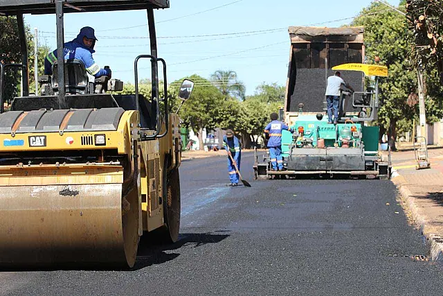 Governador entrega e autoriza R$ 128 milhões em obras em seis municípios