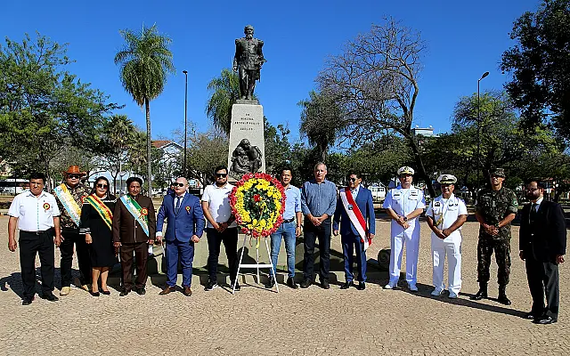 Solenidade no Jardim comemorou 198 anos de independência da Bolívia