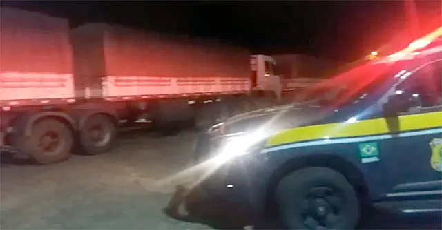 Contrabandista se recusou a parar, tentou fugir pela contramão e atirou nos policiais, diz PRF