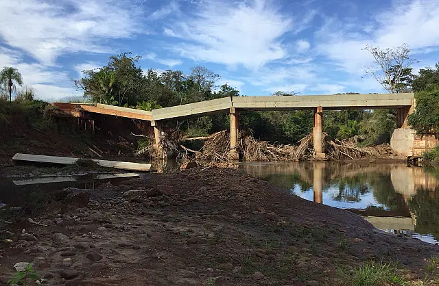 Inaugurada em 2014, ponte que caiu em Jardim apresenta falhas na sua execução