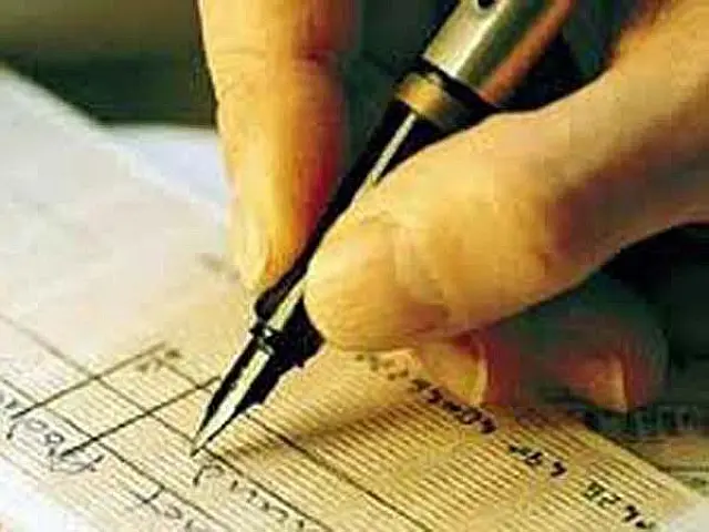 Emissão de cheques sem fundos fica estável em 2013, diz Serasa