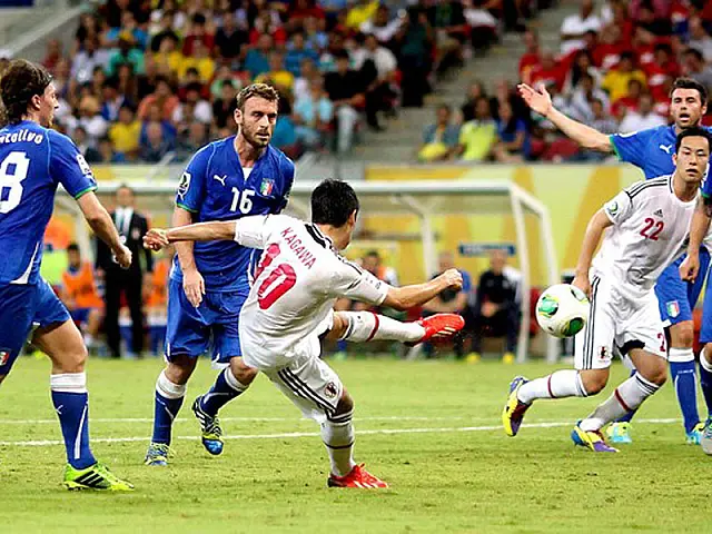 Em jogo emocionante com sete gols, Itália derrota o Japão e se classifica